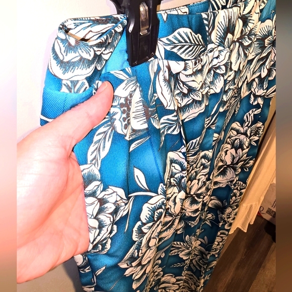 NWT Worthington Blue Floral Wide Leg Flowy Palazzo Pants with Pockets 6 or S M - Picture 2 of 9